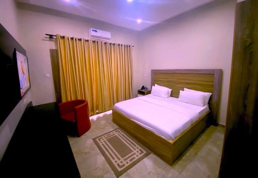 hotel-capitol-ikeja-super-executive