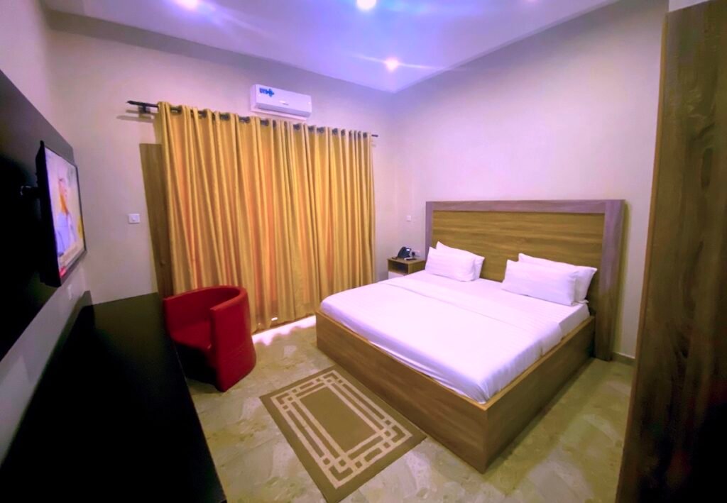 hotel-capitol-ikeja-super-executive