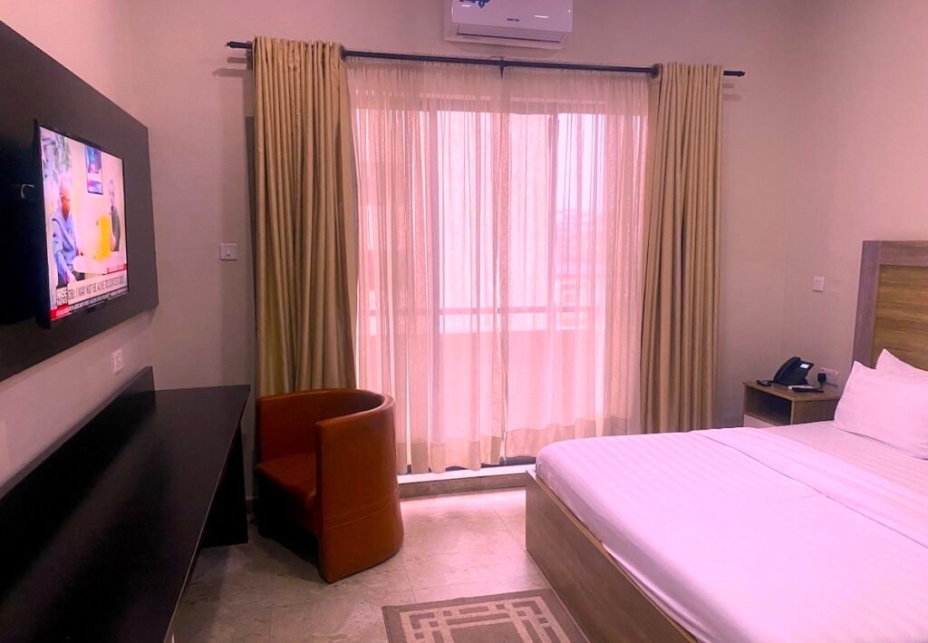 hotel-capitol-ikeja-super-executive