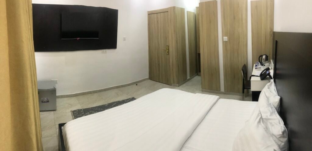 hotel-capitol-2bedroom-hotel-ikeja
