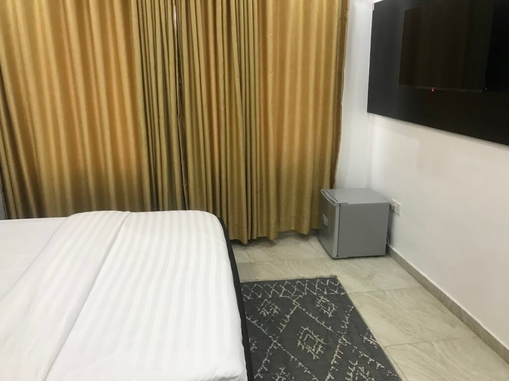 hotel-capitol-apartment-hotel-ikeja