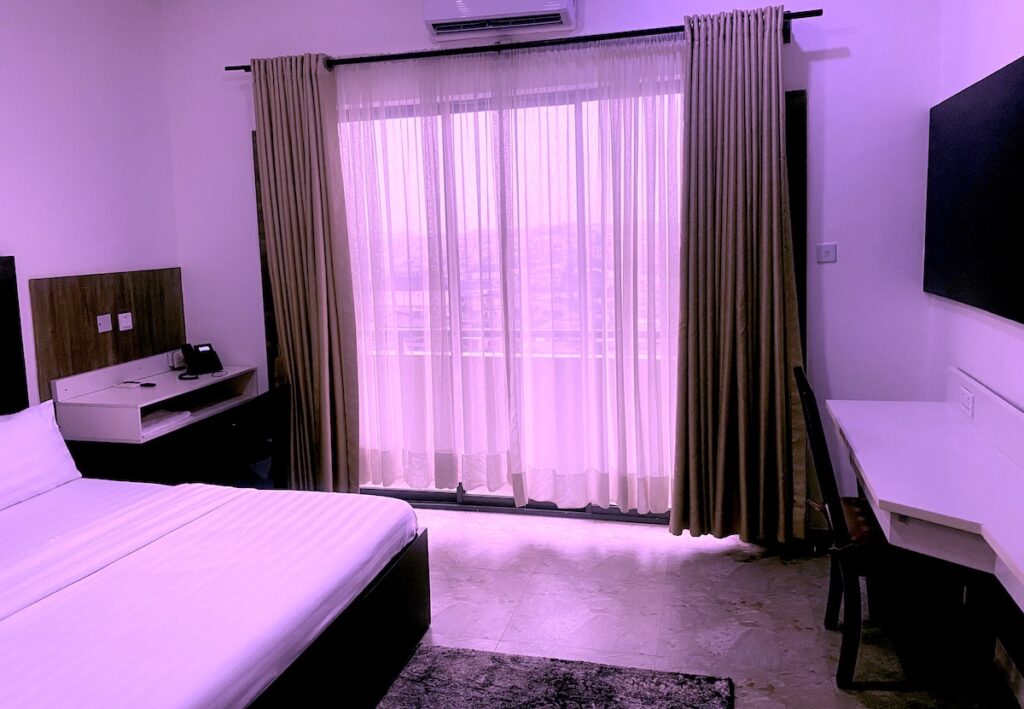 hotel-capitol-ikeja-executive-E5-4